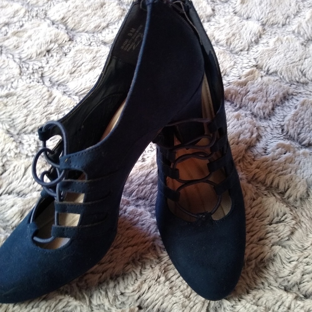 Ladies shoes
